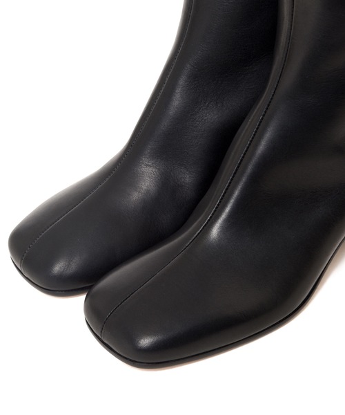 MM6 Maison Margiela（ｴﾑｴﾑｼｯｸｽ ﾒｿﾞﾝ ﾏﾙｼﾞｪﾗ）の「MM6 Maison Margiela (エムエムシックス メゾンマルジェラ) Ankle BOOTS（ブーツ・レディース・ブラック・38/39）」の6枚目の写真