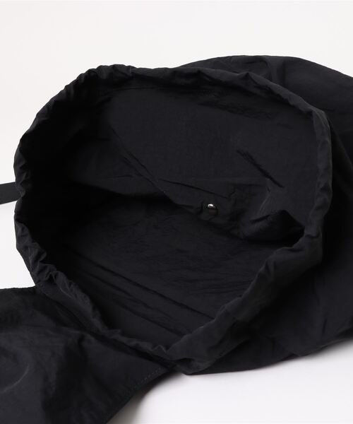 SPINNS(スピンズ)の「ナイロンリュック/コード(バックパック/リュック・メンズ・ブラック/オフホワイト・ONESIZE)」の12枚目の写真