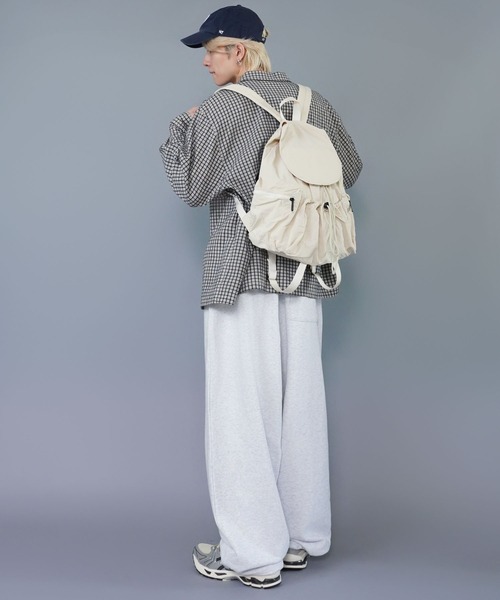 SPINNS(スピンズ)の「ナイロンリュック/コード(バックパック/リュック・メンズ・ブラック/オフホワイト・ONESIZE)」の3枚目の写真