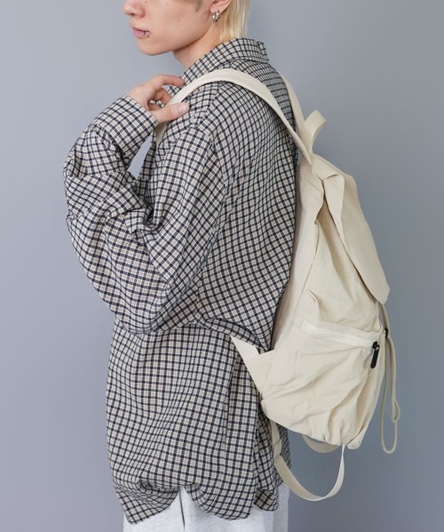 SPINNS(スピンズ)の「ナイロンリュック/コード(バックパック/リュック・メンズ・ブラック/オフホワイト・ONESIZE)」の6枚目の写真
