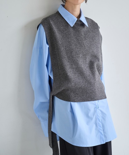 meilmada（メイルマダ）の「サイドリボンニットベスト（ベスト・レディース・ベージュ/ブラック/チャコールグレー・FREE）」の2枚目の写真