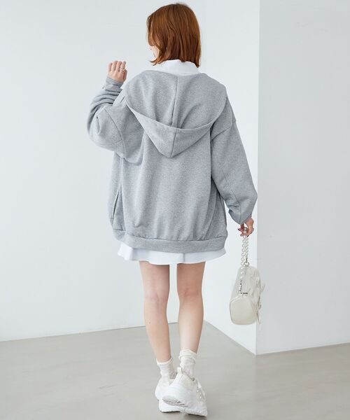 MAJESTIC LEGON（マジェスティックレゴン）の「ミディ丈裏毛ジップパーカー（パーカー・レディース・アイボリー/グレー/チャコールグレー・MEDIUM）」の16枚目の写真