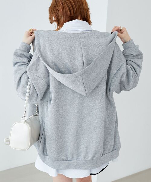 MAJESTIC LEGON（マジェスティックレゴン）の「ミディ丈裏毛ジップパーカー（パーカー・レディース・アイボリー/グレー/チャコールグレー・MEDIUM）」の19枚目の写真