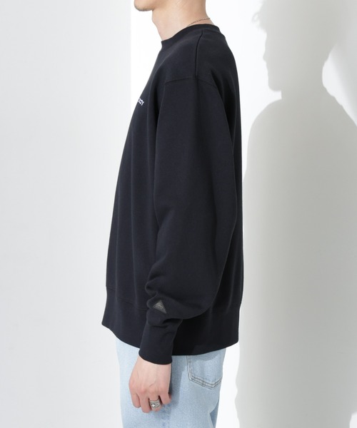 NANO universe（ナノユニバース）の「｢KELTY×NANO universe｣ミニロゴクルーネックスウェット（スウェット・メンズ・グレー/ブラック・L/M/S）」の18枚目の写真