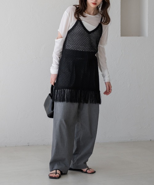 raffime(ラフィミー)の「【Raffime】スリット入りシアートップス(Tシャツ/カットソー・レディース・ブラック/ライトイエロー/オフホワイト・フリー)」の7枚目の写真