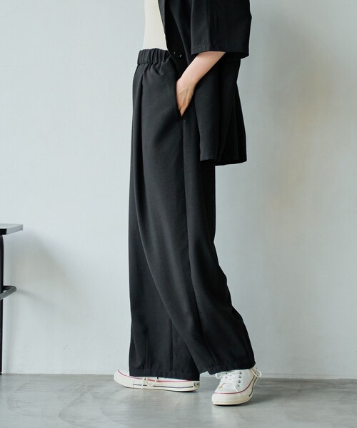 coen（コーエン）の「リネンタッチ ポリエステル イージー カーブパンツ（スラックス・レディース・ナチュラル/ブラック/ベージュ・M/L）」の5枚目の写真