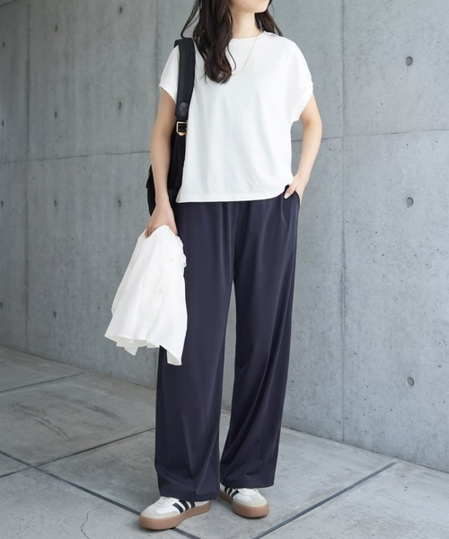 Viola e Viola(ヴィオラエヴィオラ)の「≪接触冷感/ストレッチ≫さらテロ楽ちんストレートパンツ(レギュラー丈)(その他パンツ・レディース・ダークブルー/ネイビー/ブラック/カーキ・3L/LL/L/M/4L/5L)」の5枚目の写真