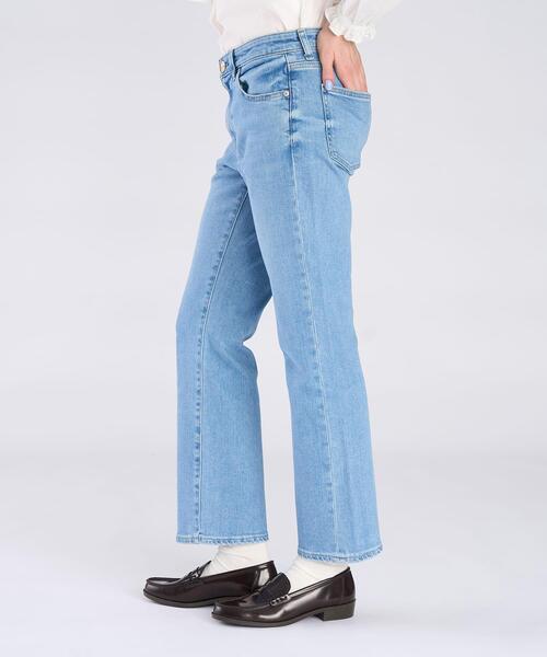 To b. by agnes b.(トゥービーバイアニエスベー)の「To b. by agnes b. x RED CARD TOKYO Marmalade with To b. フレアデニムパンツ(デニムパンツ・レディース・ブルー系その他・24/25/23)」の7枚目の写真