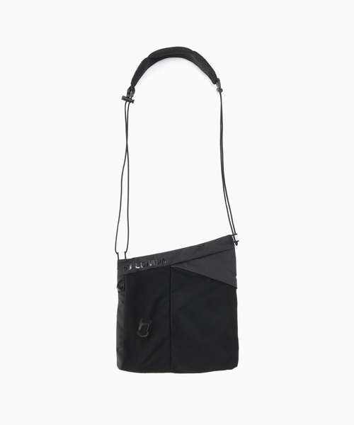 SALOMON(サロモン)の「SALOMON (サロモン) ACS POUCH 2 LC2252100(ショルダーバッグ・メンズ・ブラック系その他・FREE)」の2枚目の写真