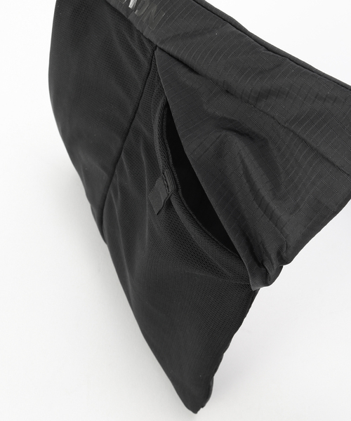SALOMON(サロモン)の「SALOMON (サロモン) ACS POUCH 2 LC2252100(ショルダーバッグ・メンズ・ブラック系その他・FREE)」の6枚目の写真