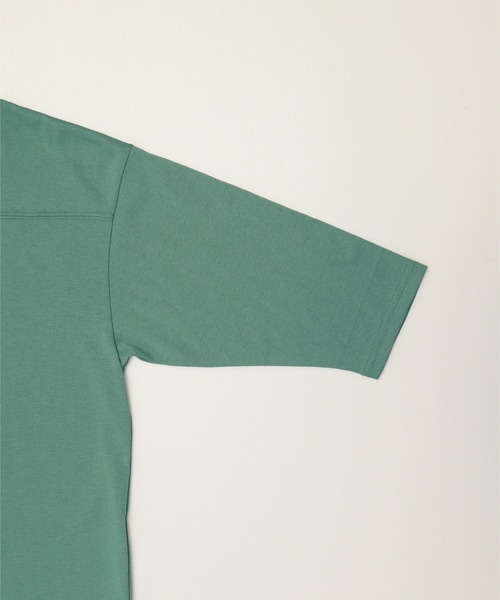 CONVERSE(コンバース)の「【CONVERSE/コンバース】天竺 裾ラウンド/袖切替 プリント8分袖Tシャツ(Tシャツ/カットソー・レディース・グリーン系1/グリーン系2/ホワイト系1/ブラック/スミクロ/ネイビー/ホワイト系2/オートミール・M/L)」の20枚目の写真