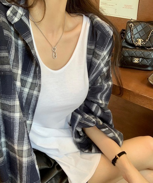 on:nue(オンニュ)の「【on:nue】バックオープンルーズチェックシャツ(シャツ/ブラウス・レディース・ブラック/ブルー・FREE)」の5枚目の写真