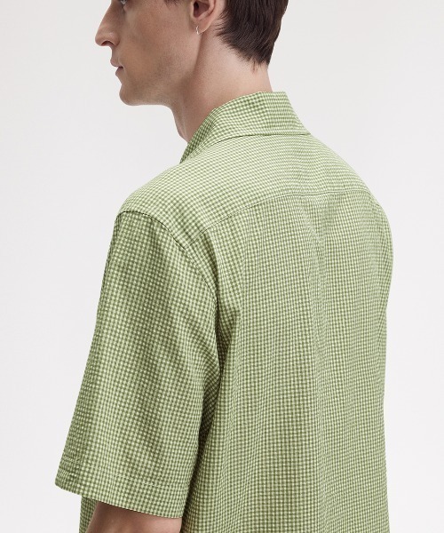 FRED PERRY(フレッドペリー)の「Micro Gingham Seersucker Shirt/マイクロギンガムシアサッカーシャツ(シャツ/ブラウス・メンズ・サックスブルー/ライトオリーブ・L/M/S)」の6枚目の写真