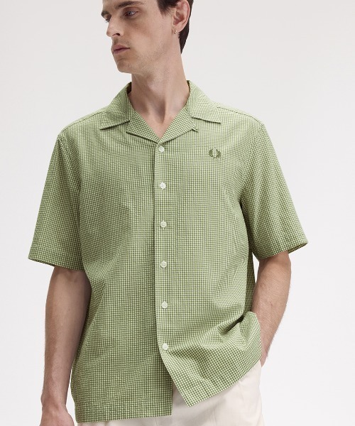 FRED PERRY(フレッドペリー)の「Micro Gingham Seersucker Shirt/マイクロギンガムシアサッカーシャツ(シャツ/ブラウス・メンズ・サックスブルー/ライトオリーブ・L/M/S)」の3枚目の写真