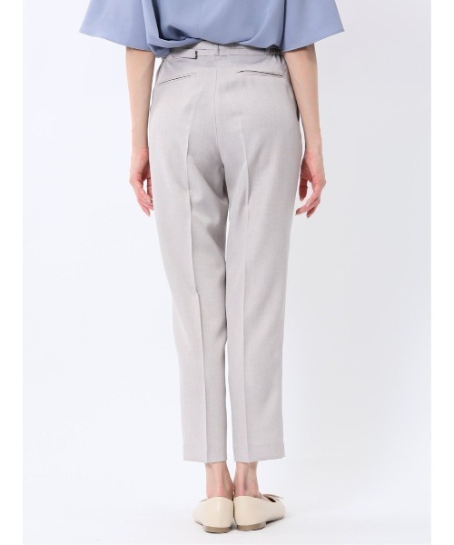 m.f.editorial(エムエフエディトリアル)の「【ストレッチ ウォッシャブル】m.f.エディトリアルレディース テーパードパンツ グレー(セットアップ可能)(スーツジャケット・レディース・ライトグレー・S/MEDIUM/LARGE/X-LARGE)」の8枚目の写真