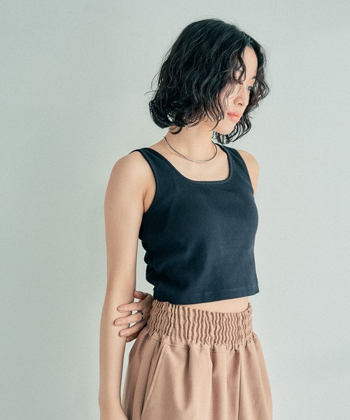 LEPSIM（レプシィム）の「カップ付きクロップドタンクトップ　320140（タンクトップ・レディース・アイボリー/ブラック・LARGE/MEDIUM）」の14枚目の写真