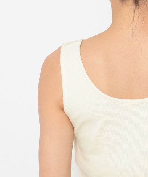 LEPSIM（レプシィム）の「カップ付きクロップドタンクトップ　320140（タンクトップ・レディース・アイボリー/ブラック・LARGE/MEDIUM）」の6枚目の写真