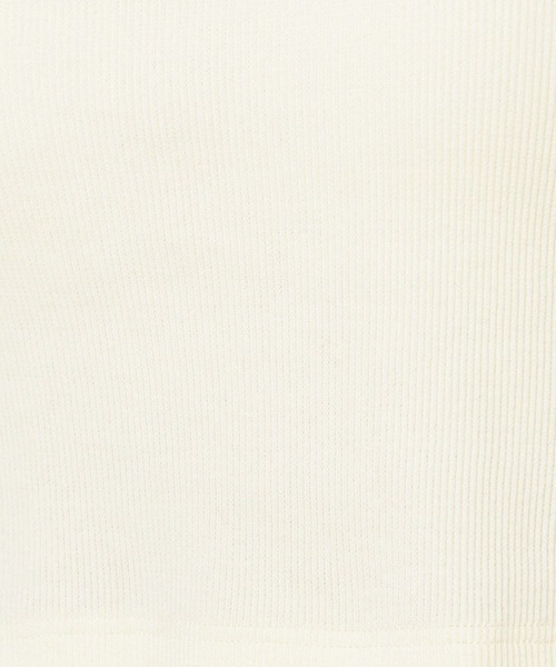 LEPSIM（レプシィム）の「カップ付きクロップドタンクトップ　320140（タンクトップ・レディース・アイボリー/ブラック・LARGE/MEDIUM）」の4枚目の写真