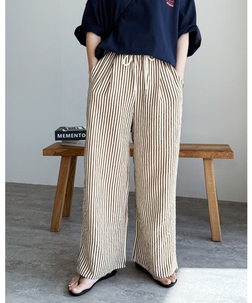 reca(レカ)の「無地/ストライプエンボス加工イージーパンツ(その他パンツ・レディース・ブルー系その他2/ブラック/ブルー/グリーン/テラコッタ/ブルー系その他/ブラウン系その他/ブラック系その他/グリーン系その他/ネイビー/オレンジ/グレー系その他/ブラウン系その他2・M/L/PM)」の6枚目の写真