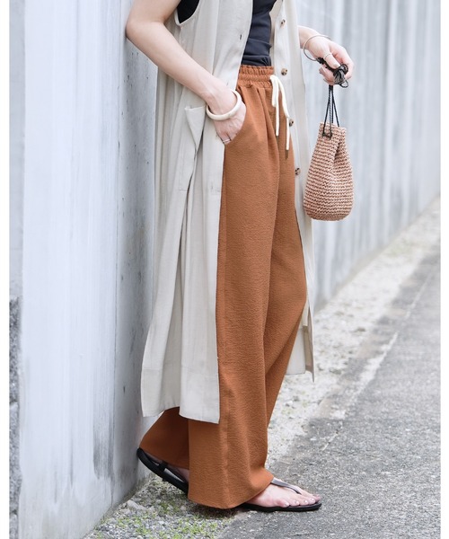 reca（レカ）の「無地/ストライプエンボス加工イージーパンツ（その他パンツ・レディース・ブルー系その他2/ブラック/ブルー/グリーン/テラコッタ/ブルー系その他/ブラウン系その他/ブラック系その他/グリーン系その他・M）」の5枚目の写真