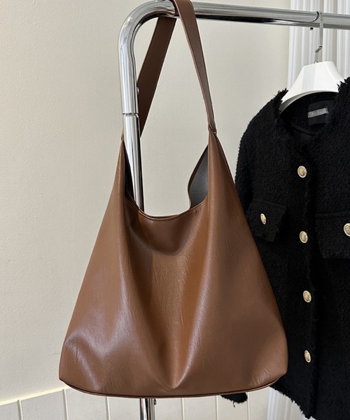 TONE SELECT GOODS(トーンセレクトグッズ)の「urbanfemine./ショルダーバッグ U7450(ショルダーバッグ・レディース・ダークブラウン/ブラック/ブラウン・FREE)」の3枚目の写真