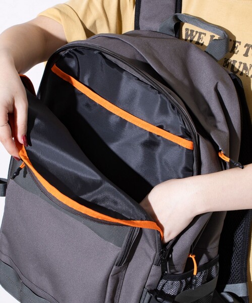 UNIVERSAL OVERALL(ユニバーサルオーバーオール)の「【UNIVERSAL OVERALL】TAPE RUCKSACK バックパック リュック(バックパック/リュック・メンズ・チャコールグレー/ベージュ/ネイビー/ブラック・FREE)」の11枚目の写真
