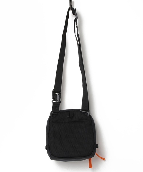 MYSTERY RANCH（ミステリーランチ）の「MYSTERY RANCH/ミステリーランチ/DISTRICT 2/ディストリクト 2/19761508（ショルダーバッグ・メンズ・ブラック・F）」の2枚目の写真