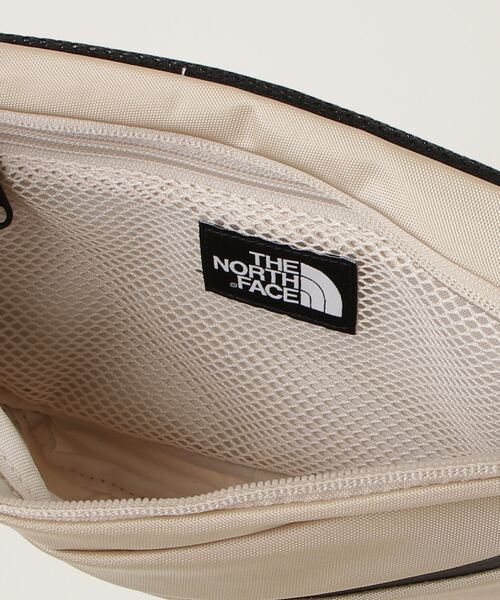 THE NORTH FACE(ザノースフェイス)の「THE NORTH FACE(ザ・ノースフェイス) ミニショルダーバッグ ヒップサック SPORTS HIP SACK(ショルダーバッグ・メンズ・ブラック/ライトカーキ/クリーム・FREE)」の6枚目の写真