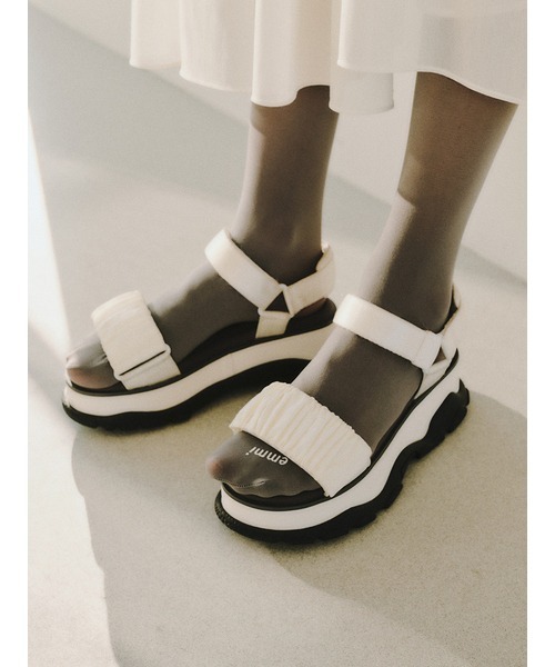 emmi（エミ）の「セミシアーハイソックス（ソックス/靴下・レディース・グレー/ブラック/アイボリー・FREE）」の3枚目の写真