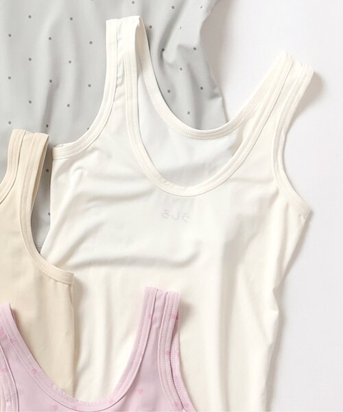 apres les cours(アプレレクール)の「【WEB限定/ジュニア対応】ひんやり天竺深あきインナータンク(インナーウェア/肌着・キッズ・ブラック/グレー/オフホワイト/ベージュ/ラベンダー/サーモンピンク・90/100/110/120/80/130/140)」の2枚目の写真