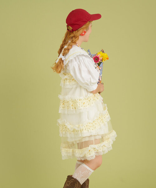 w closet（ダブルクローゼット）の「【あみこ企画】花柄レースティアードキャミワンピース（チュニック・レディース・イエロー/アイボリー・FREE）」の21枚目の写真