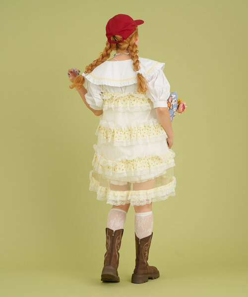 w closet（ダブルクローゼット）の「【あみこ企画】花柄レースティアードキャミワンピース（チュニック・レディース・イエロー/アイボリー・FREE）」の9枚目の写真