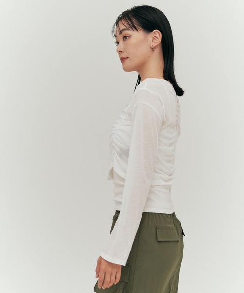 YOOU(ユー)の「シアーカーディガン/透け感素材 × ギャザーデザイン(カーディガン/ボレロ・レディース・ブラック/ホワイト・FREE)」の20枚目の写真
