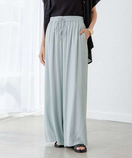 Elura（エルーラ）の「シャリサラワイドパンツ〈低身長サイズあり〉/450247（その他パンツ・レディース・ブラック/ベージュ/グリーン系その他/ダークブラウン/ブラウン系その他/ネイビー・SMALL/MEDIUM/LARGE/FREE(S)）」の5枚目の写真