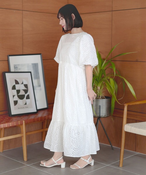 Ruwan yu(ルワンユー)の「バルーンスリーブレースワンピース【大きいサイズ対応】(ワンピース・レディース・オフホワイト/ブルー/ブラック・L/LL/3L/4L)」の22枚目の写真