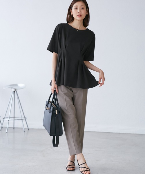 ROPE' PICNIC（ロペピクニック）の「(接触冷感×UVカット)ウエストタックペプラムトップス（Tシャツ/カットソー・レディース・ブラック/ブルー系その他6/ホワイト/ライトグリーン・38）」の5枚目の写真