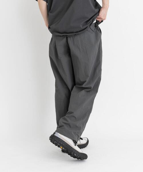 EKAL（エカル）の「『撥水/接触冷感/UR TECH』ナイロンタッサートラウザー（その他パンツ・メンズ・ネイビー/ブラウン/グレー・SMALL/MEDIUM/LARGE）」の5枚目の写真