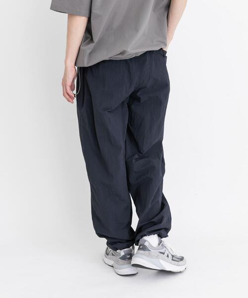 EKAL（エカル）の「『撥水/接触冷感/UR TECH』ナイロンタッサートラウザー（その他パンツ・メンズ・ネイビー/ブラウン/グレー・SMALL/MEDIUM/LARGE）」の16枚目の写真