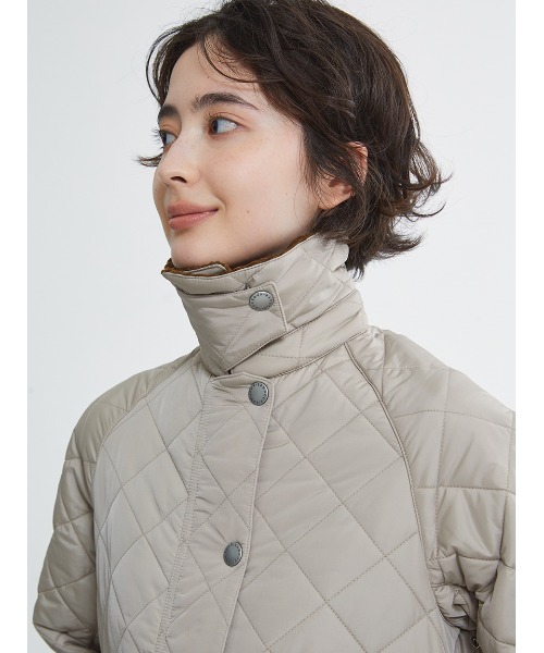 Barbour(バブアー)の「【COALVILLE / コールヴィル】キルティング ショート ジャケット"Japan Exclusive"(レディース)(その他アウター・レディース・ブラック/ベージュ・SMALL/MEDIUM)」の8枚目の写真