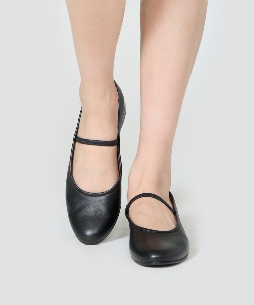 PELLICO（ペリーコ）の「GOLD メリージェーン パンプス 1.0cm BLACK（パンプス・レディース・ブラック・36/35/38/37/34/34.5/37.5）」の2枚目の写真