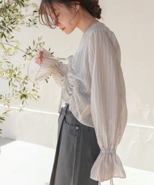 Bab(バブ)の「ギャザーキャンディースリーブブラウス(シャツ/ブラウス・レディース・B/オフホワイト/ブラック/A・MEDIUM)」の13枚目の写真