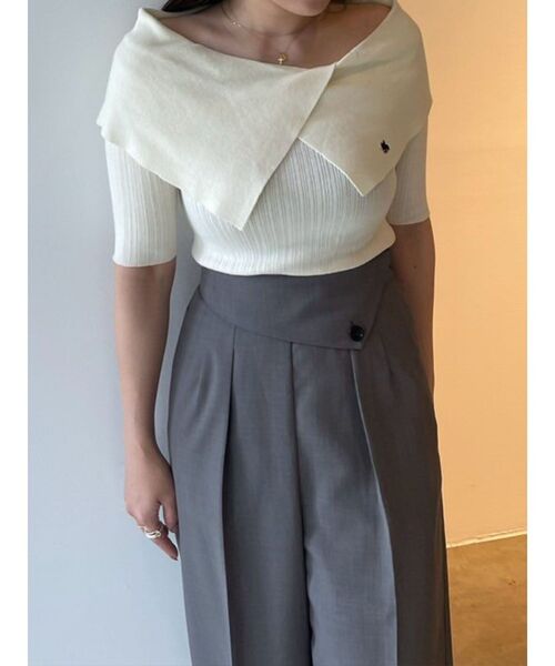 LAGUNAMOON(ラグナムーン)の「【POLO BCSコラボ】アシメカラーネックリブニットプルオーバー(ニット/セーター・レディース・ベージュ/アイボリー/ネイビー・FREE)」の10枚目の写真