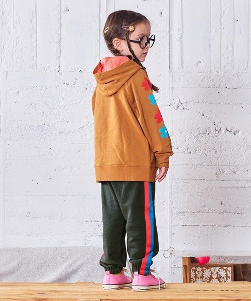 MARKEY'S(マーキーズ)の「カラーテープスウェットパンツ(スウェットパンツ・キッズ・オフホワイト/オレンジ/モスグリーン/杢グレー・100/130/120/95/90/80/110/150/140)」の11枚目の写真