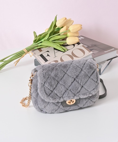 Honeys（ハニーズ）の「キルティングファーバッグ（ショルダーバッグ・レディース・アイボリー/グレー/レオパード/ピンク・FREE）」の3枚目の写真