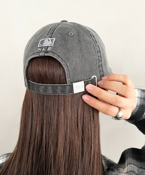 MLB（メジャーリーグベースボール）の「【日本未発売/WEB限定】MLB KOREA(エムエルビーコリア)/ヴィンテージ ダメージ エンボス加工 ベースボール キャップ 帽子/Vintage Embossed Damage Unstruck Ball Cap（キャップ・レディース・ワインレッド/ブラウン/ブラック・FREE）」の12枚目の写真