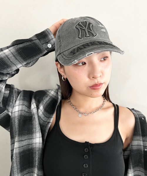 MLB（メジャーリーグベースボール）の「【日本未発売/WEB限定】MLB KOREA(エムエルビーコリア)/ヴィンテージ ダメージ エンボス加工 ベースボール キャップ 帽子/Vintage Embossed Damage Unstruck Ball Cap（キャップ・レディース・ワインレッド/ブラウン/ブラック・FREE）」の13枚目の写真