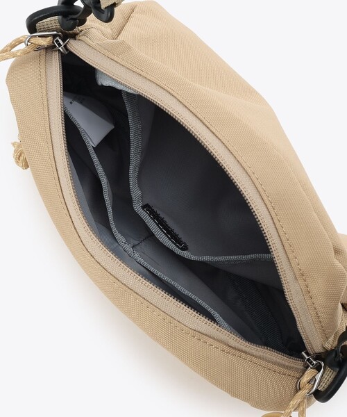 Columbia（コロンビア）の「撥水 Columbia／プライスストリーム ミニショルダー 2L バッグ／コロンビア（ショルダーバッグ・レディース・ベージュ/ブラック/パープル/ブルーグリーン/ホワイト・ONE SIZE）」の11枚目の写真