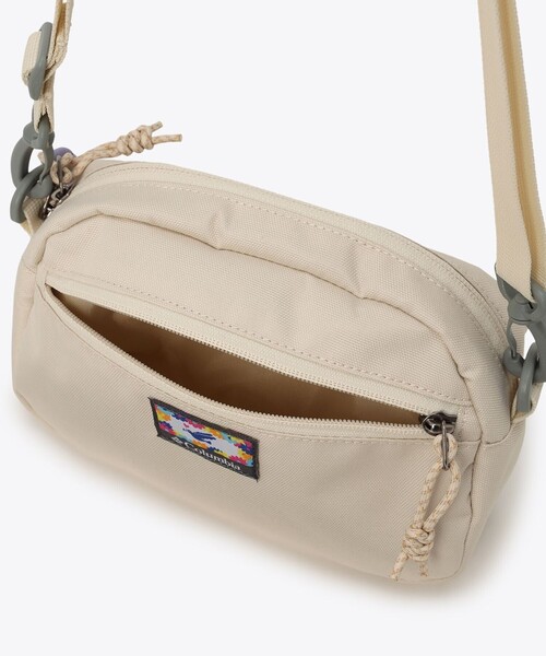 Columbia（コロンビア）の「撥水 Columbia／プライスストリーム ミニショルダー 2L バッグ／コロンビア（ショルダーバッグ・レディース・ベージュ/ブラック/パープル/ブルーグリーン/ホワイト・ONE SIZE）」の21枚目の写真