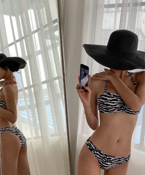 セール】ゼブラ柄 ホルターネック ビキニ水着（水着）｜Ritzy