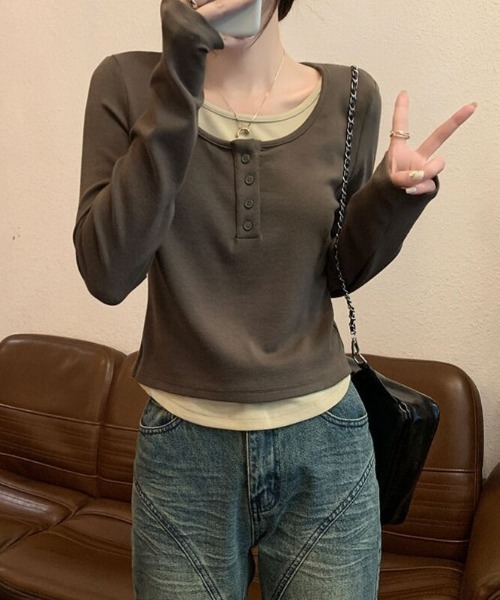 cammie（キャミー）の「フロントボタンレイヤードトップス（Tシャツ/カットソー・レディース・ブラック/ブラウン/グレー・M/L）」の12枚目の写真